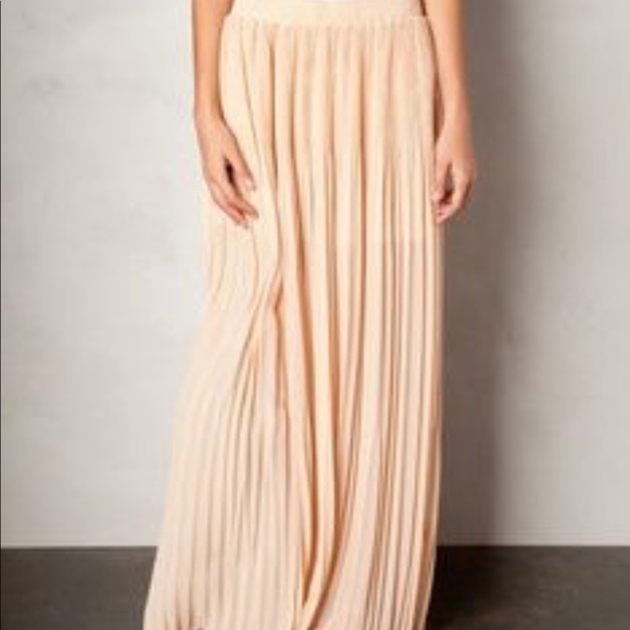 Bebe Light Beigetan Pleated Maxi Skirt 